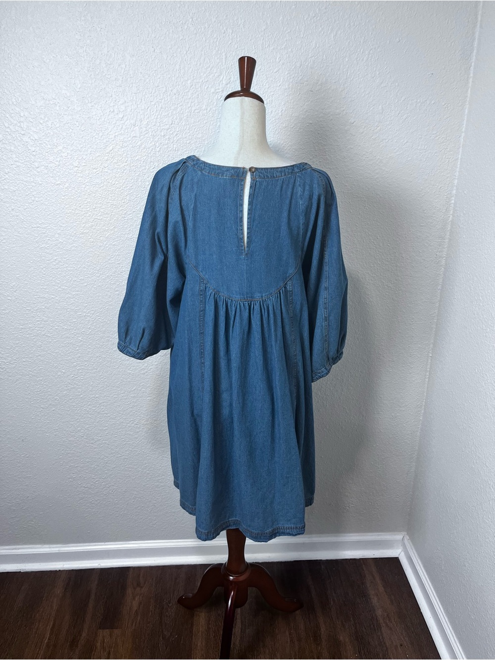 Entro Karri Denim Shift Dress Size Large - Picture 4 of 6